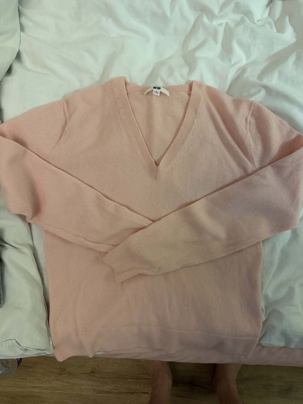 uniqlo cashmere women's pink v-neck sweater M